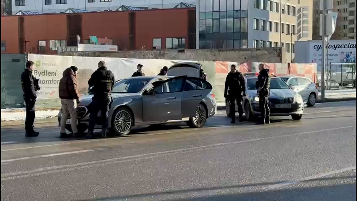 Rvačka cizinců v Brně skončila převozem tří mužů do nemocnice